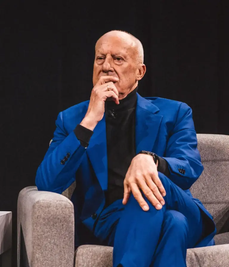 Architect Norman Foster Reflects on Apple Park, Steve Jobs’ Vision, and the Future of Workplace Design