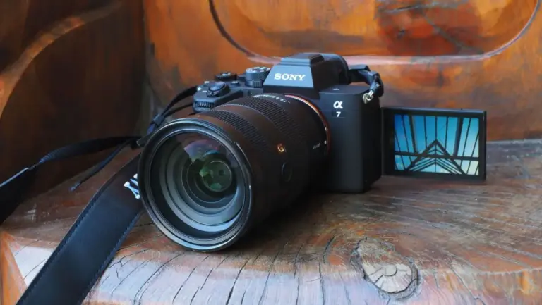 Sony A7 IV vs. A7R IV: A Long-Time Shooter’s Dilemma Between High-Resolution Stills and Hybrid Video Performance