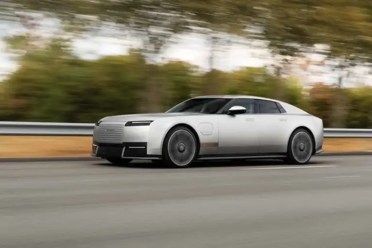 Jaguar Debuts Type 01 Electric GT in New York, Challenging Critics and Redefining the Brand’s Ultra-Luxury Future