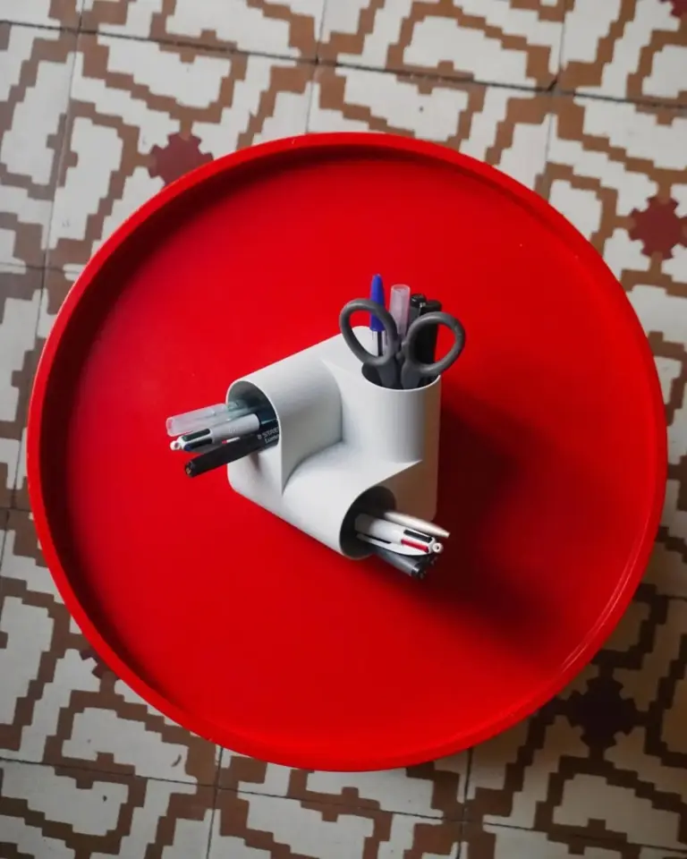 Spanish Industrial Designer Eduardo Blanco Transforms Mathematical Principles Into Functional Desk Art with "Ciclo"