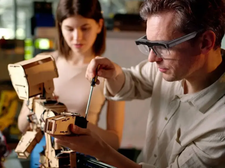 VIVIFoCAL Introduces S1: The Autofocus Smart Glasses That Eliminate the Need for Traditional Progressives